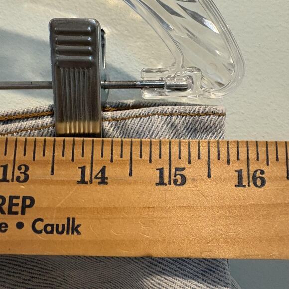 Vintage Levis 561 Shorts Womens 12 Light Wash Denim High Rise Loose Fit USA 90s - Picture 12 of 14